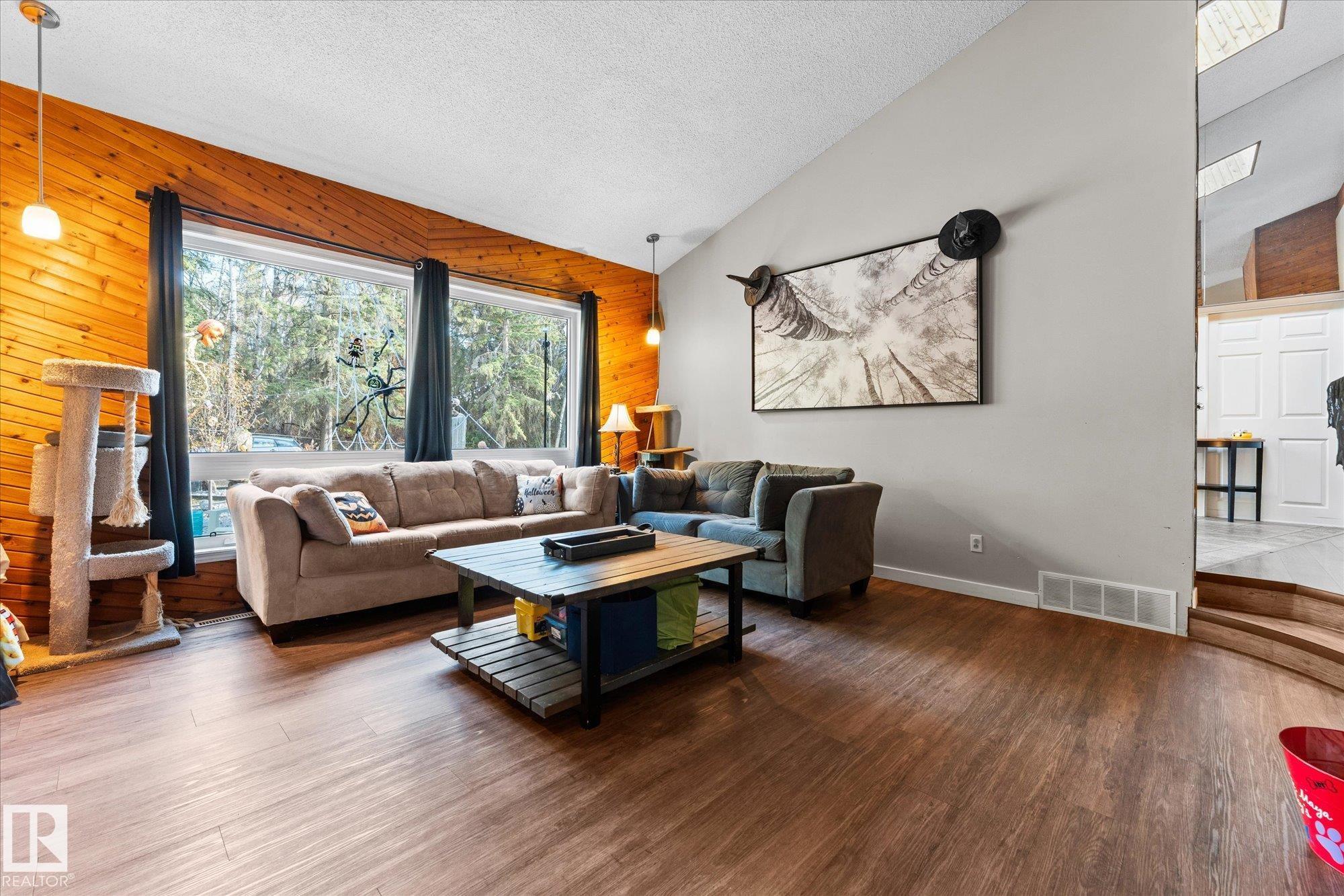 Photo 15 at 22 - 52420 Rge Road 13, Meadow Run Estates, Rural Parkland County