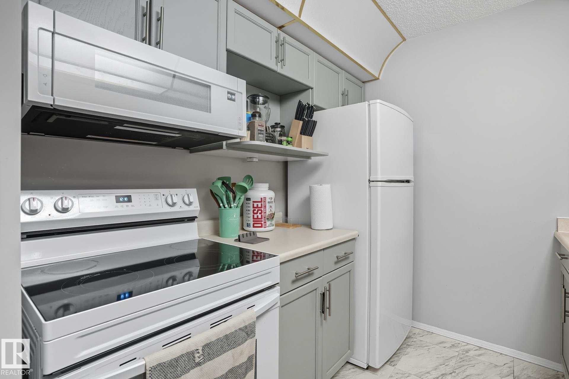 Photo 8 at 130 - 17447 98a Avenue NW, Terra Losa, Edmonton