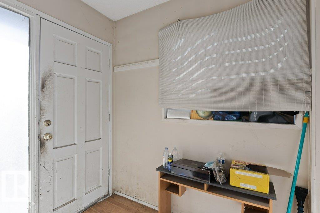 http://cdnparap120.paragonrels.com/ParagonImages/Property/p12/RAE/225375337/2/0/0/a93c3f10b7a0ed15cb328281d36b863b/1/a2c631e0388b08969e229e82578ea4ed/225375337-14d8a8c0-10d1-4ea4-af41-07444574eb54.JPG