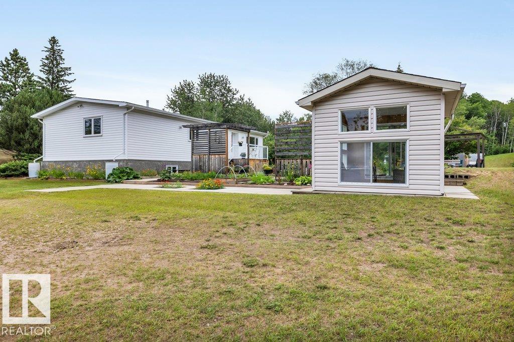 Photo 4 at 24-51213 Rge Rd 261, Silver Bell Heights, Rural Parkland County