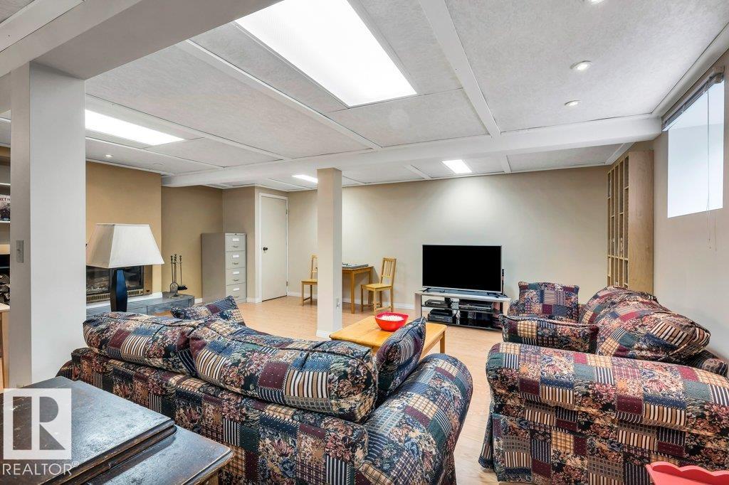 Photo 41 at 24-51213 Rge Rd 261, Silver Bell Heights, Rural Parkland County