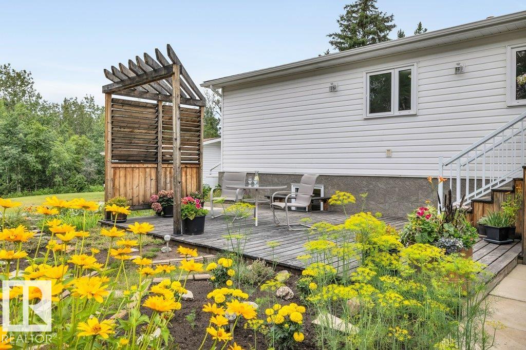 Photo 9 at 24-51213 Rge Rd 261, Silver Bell Heights, Rural Parkland County
