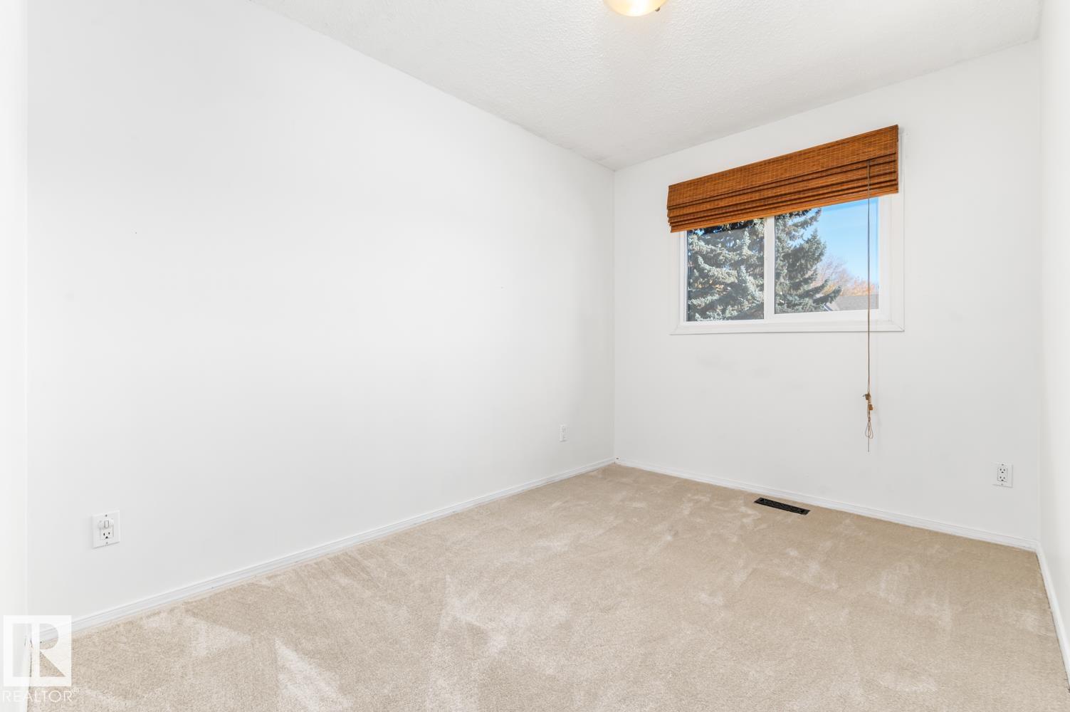 Photo 13 at 26 West Terrace Place, West Grove, Spruce Grove