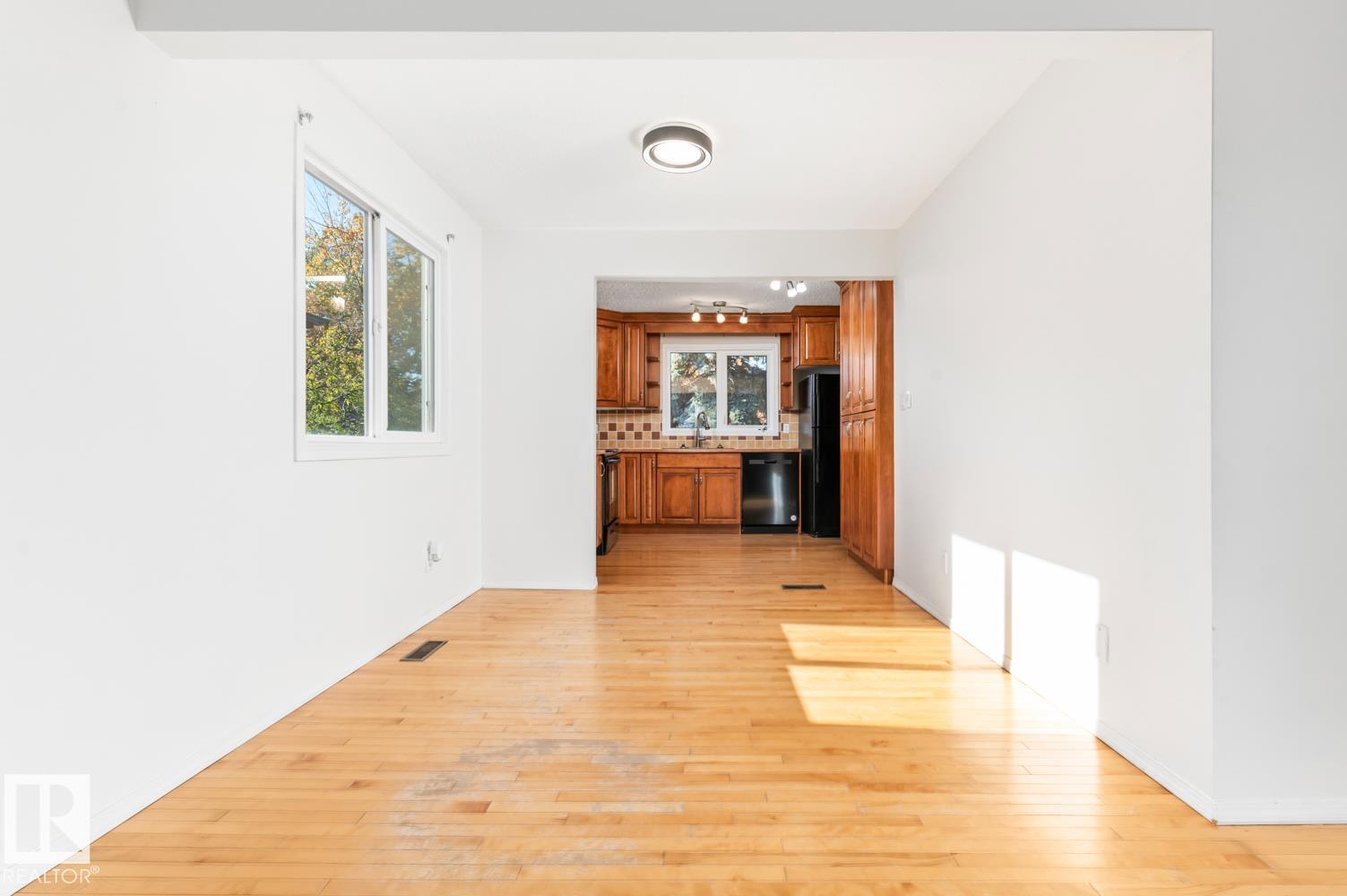 Photo 6 at 26 West Terrace Place, West Grove, Spruce Grove