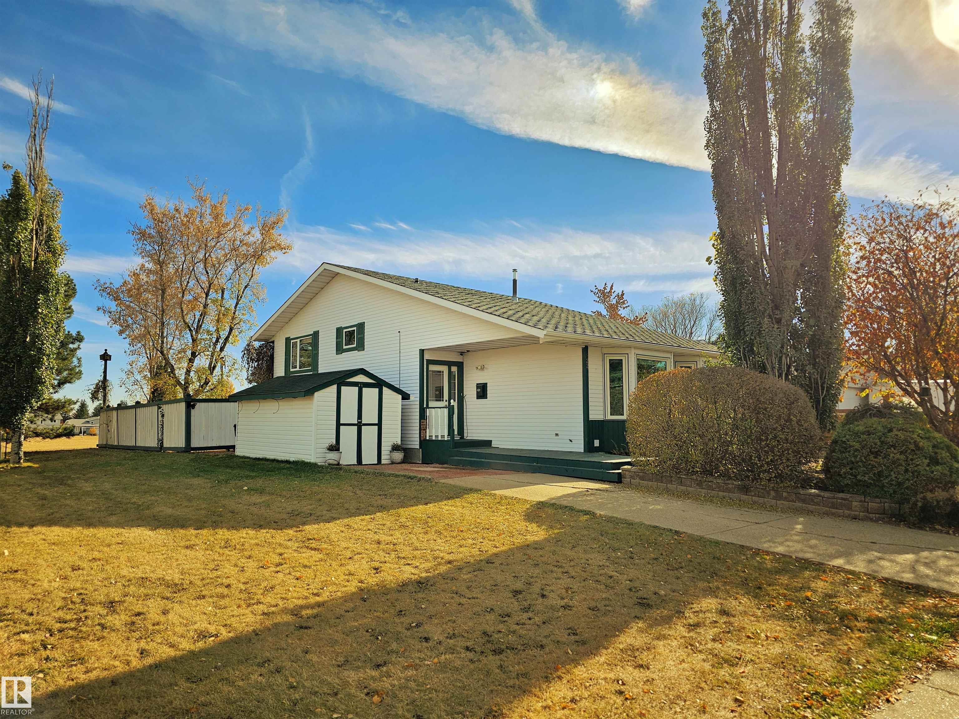 Photo 5 at 8223 189a Street NW, Aldergrove, Edmonton