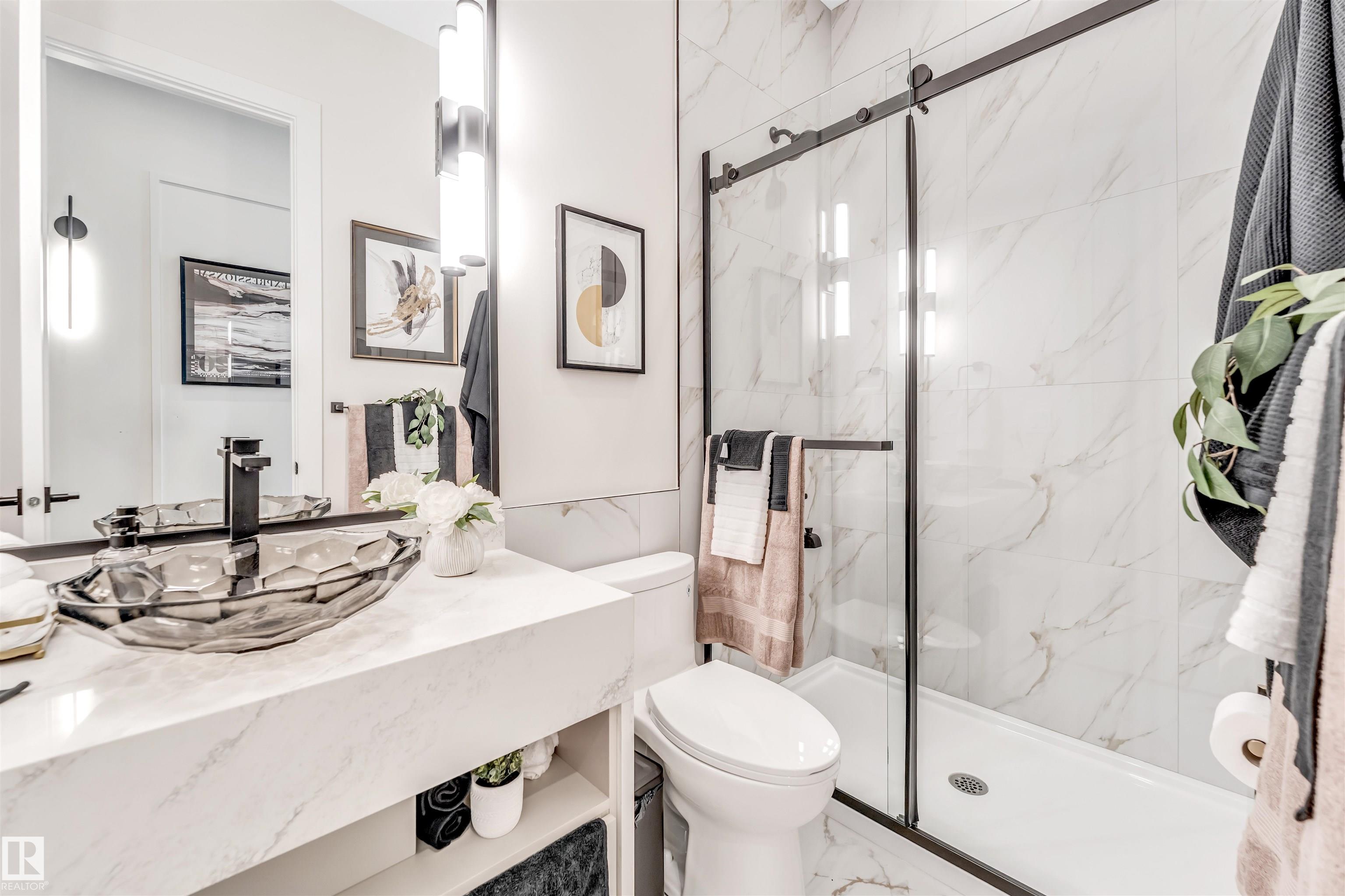 Photo 11 at 7663 Kimiwan Crescent SW, Keswick, Edmonton