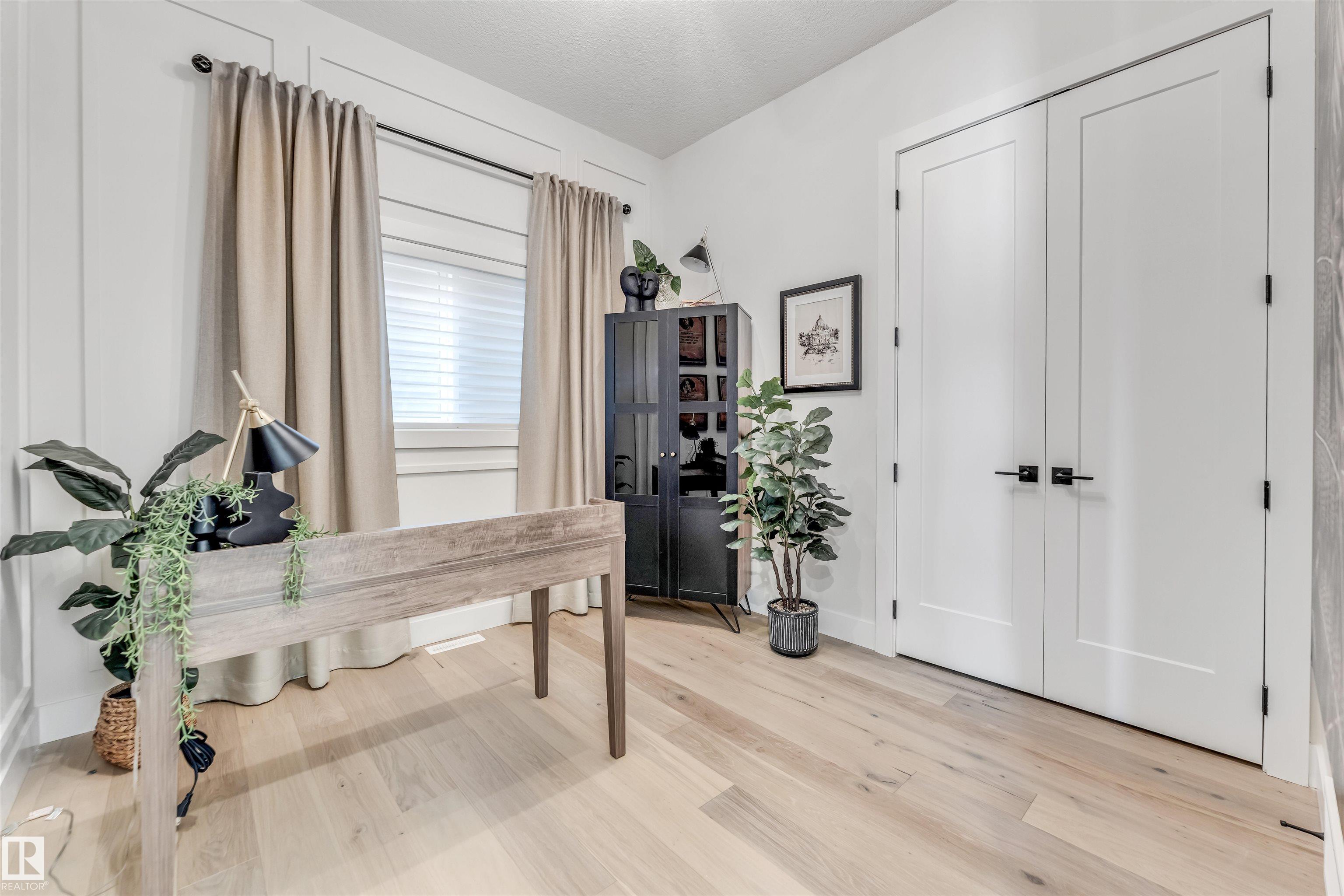 Photo 12 at 7663 Kimiwan Crescent SW, Keswick, Edmonton