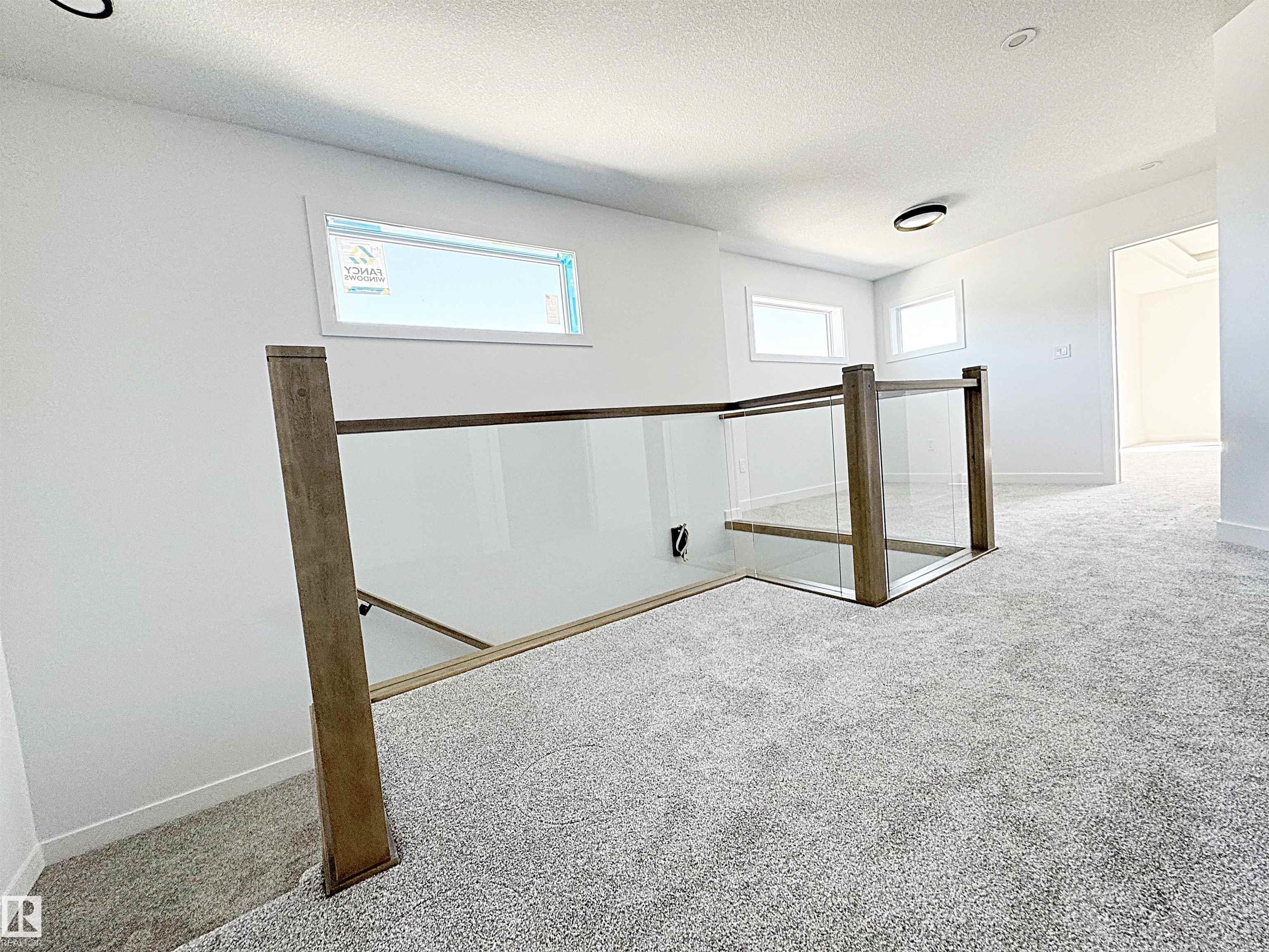 Photo 22 at 1314 35 Street NW, Crawford Plains, Edmonton
