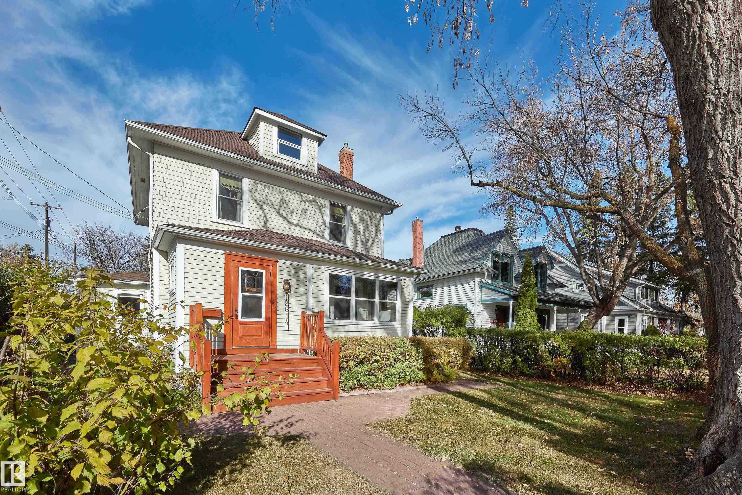 12614 106 Avenue NW, Westmount, Edmonton 