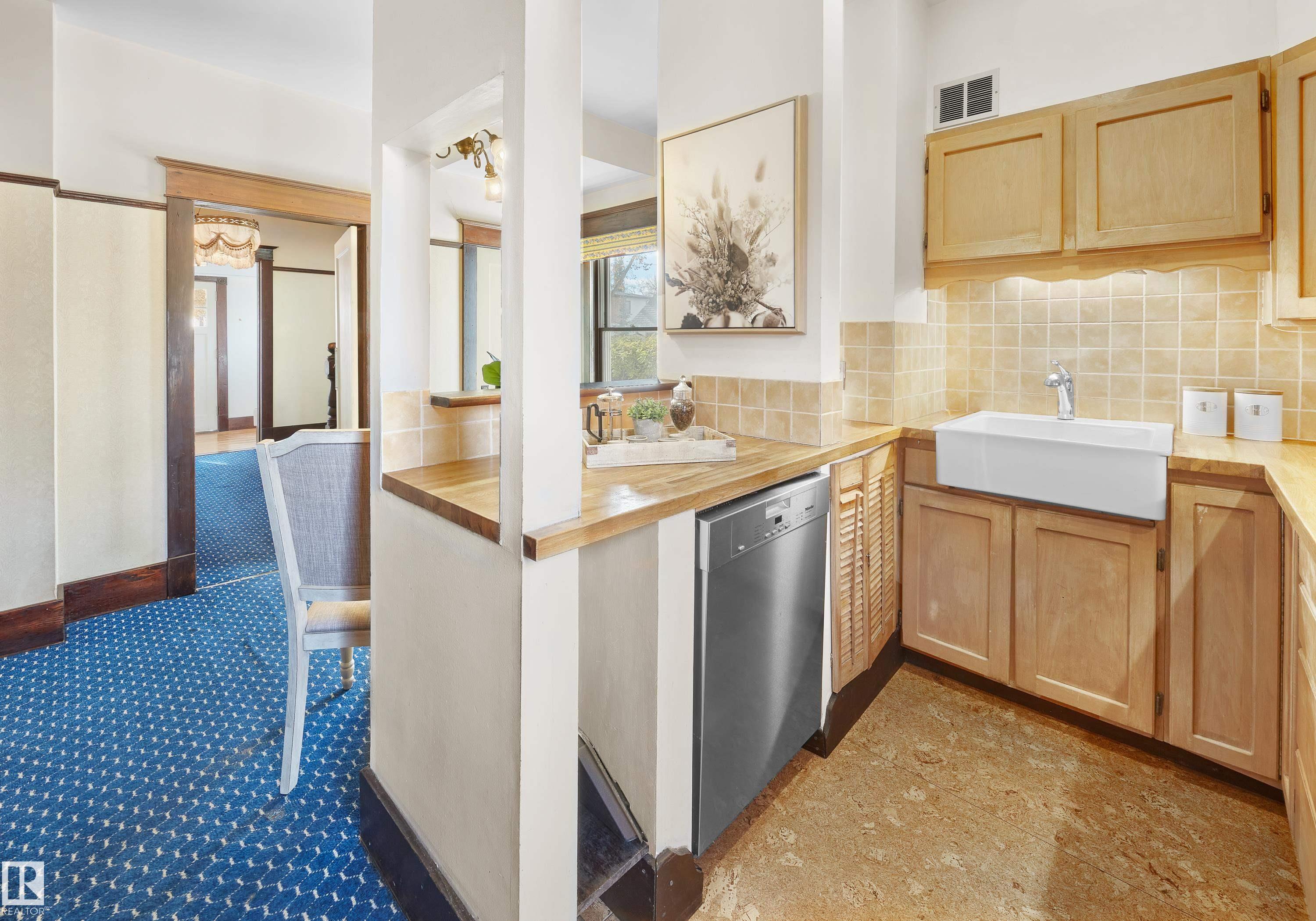 Photo 16 at 12614 106 Avenue NW, Westmount, Edmonton