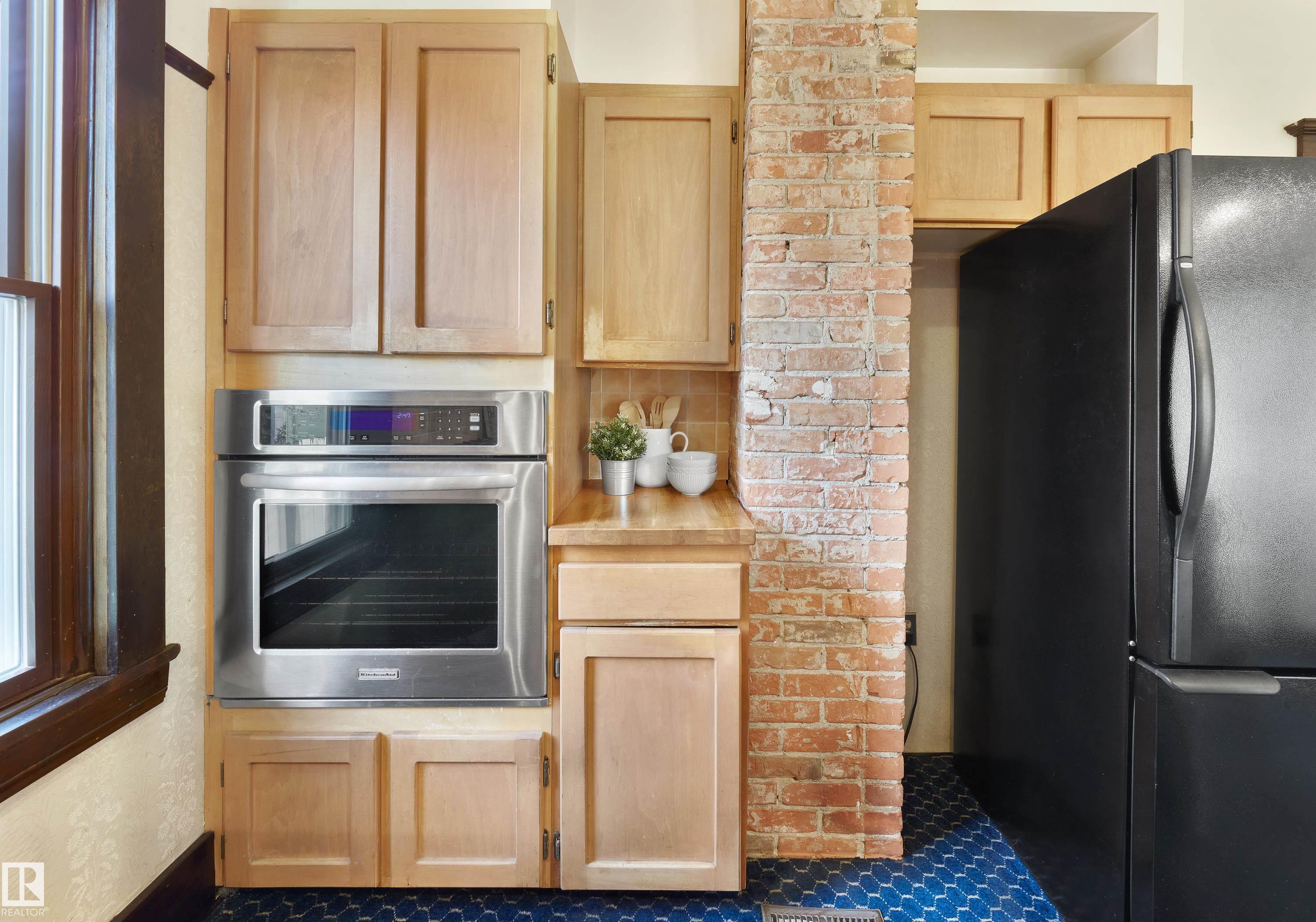 Photo 18 at 12614 106 Avenue NW, Westmount, Edmonton