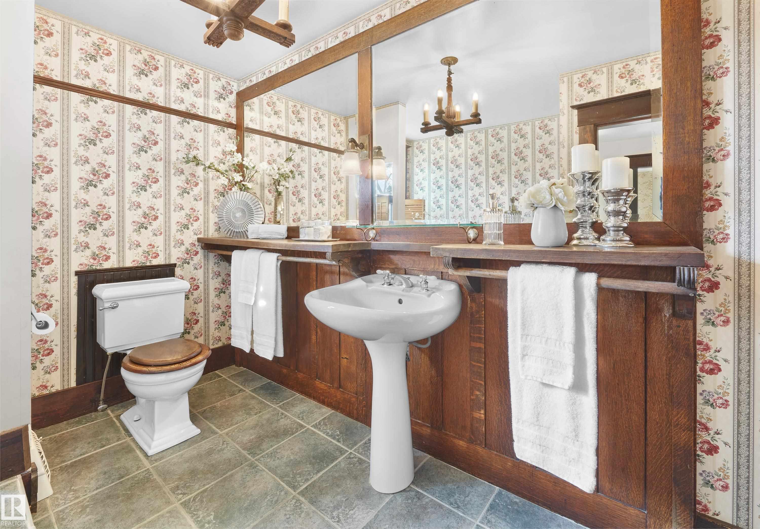 Photo 22 at 12614 106 Avenue NW, Westmount, Edmonton