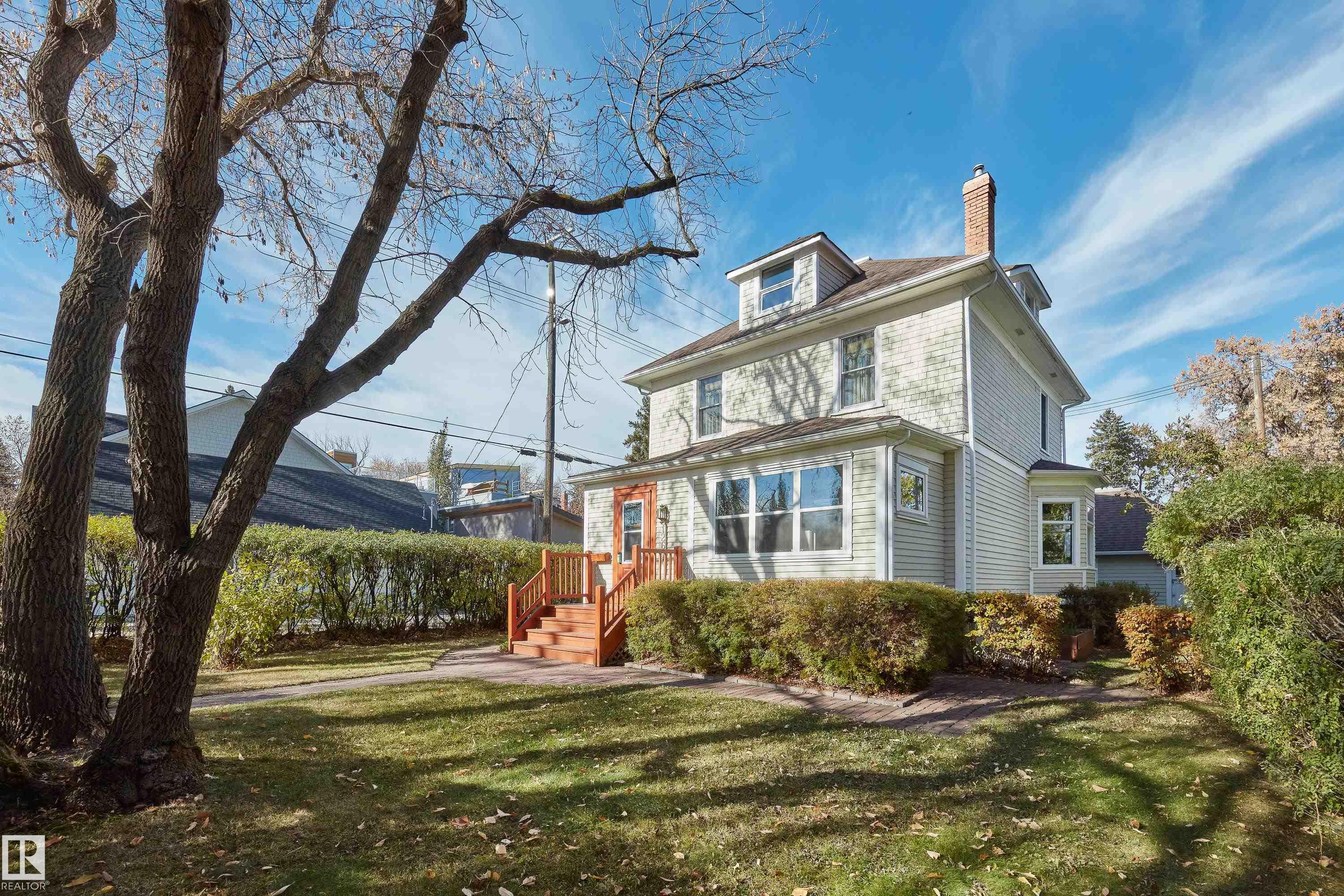 Photo 5 at 12614 106 Avenue NW, Westmount, Edmonton