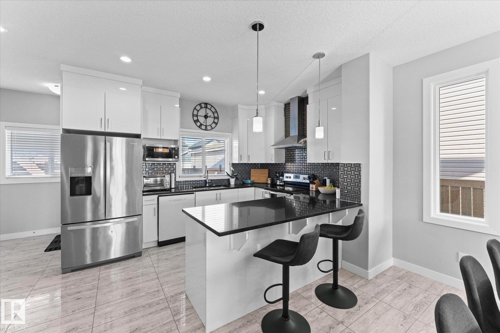 Photo 11 at 3510 48 Avenue, Forest Heights, Beaumont