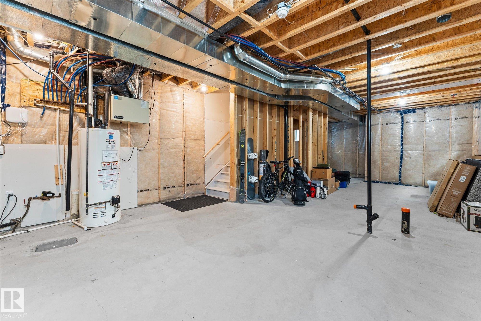 Photo 32 at 3510 48 Avenue, Forest Heights, Beaumont