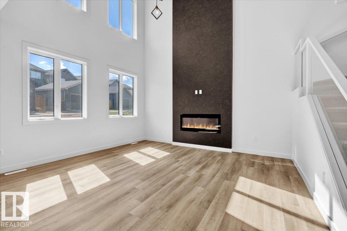 Photo 15 at 1119 Gyrfalcon Crescent NW, Hawks Ridge, Edmonton