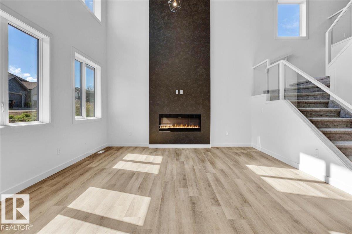 Photo 16 at 1119 Gyrfalcon Crescent NW, Hawks Ridge, Edmonton