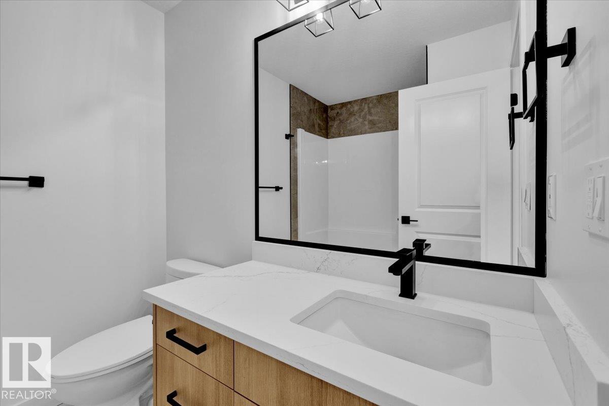 Photo 31 at 1119 Gyrfalcon Crescent NW, Hawks Ridge, Edmonton