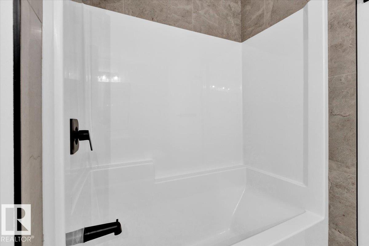 Photo 32 at 1119 Gyrfalcon Crescent NW, Hawks Ridge, Edmonton