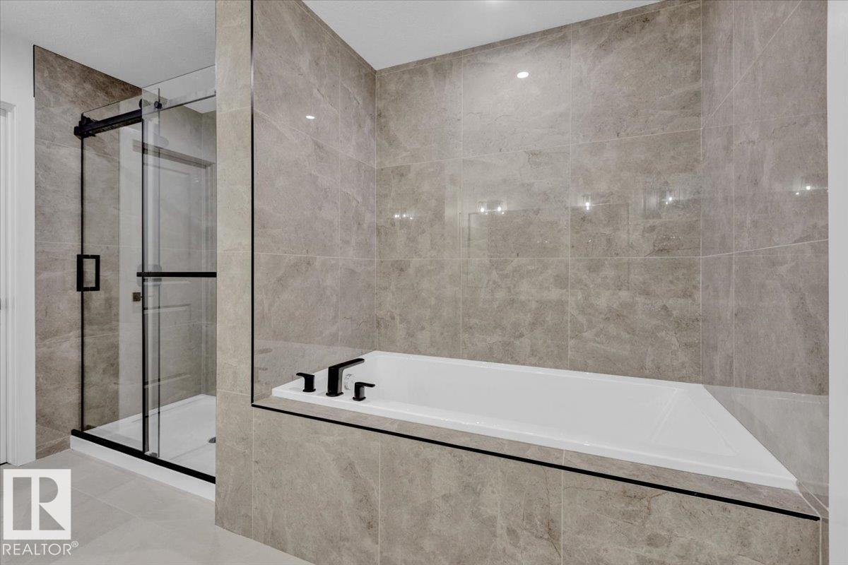 Photo 39 at 1119 Gyrfalcon Crescent NW, Hawks Ridge, Edmonton