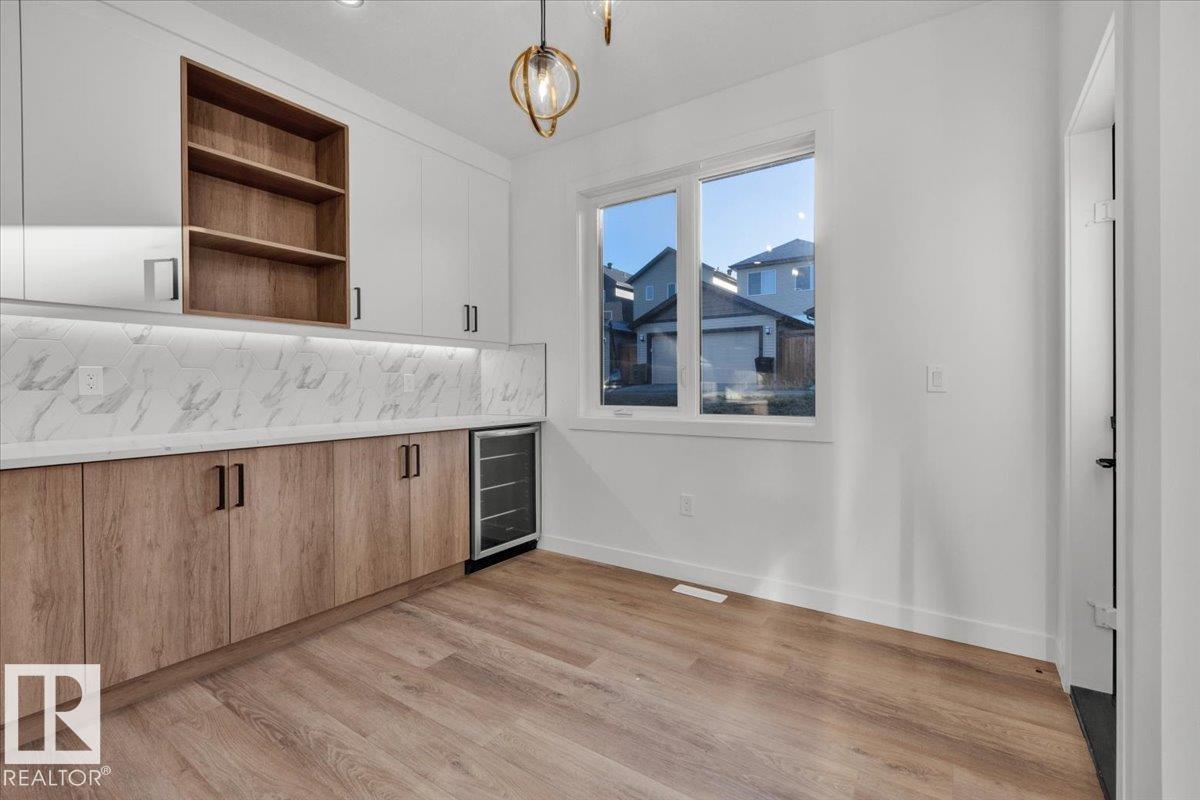 Photo 12 at 1115 Gyrfalcon Crescent NW, Hawks Ridge, Edmonton