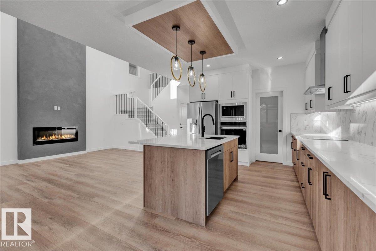 Photo 14 at 1115 Gyrfalcon Crescent NW, Hawks Ridge, Edmonton