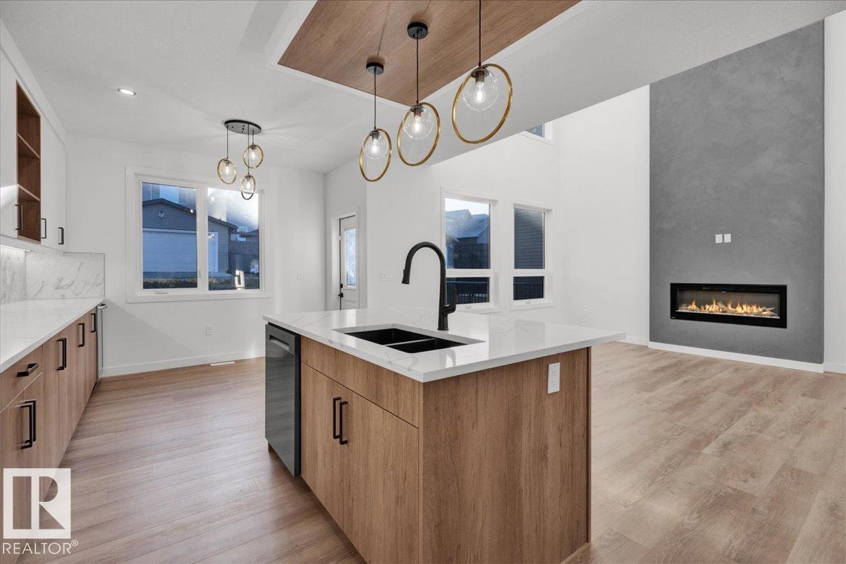Photo 16 at 1115 Gyrfalcon Crescent NW, Hawks Ridge, Edmonton