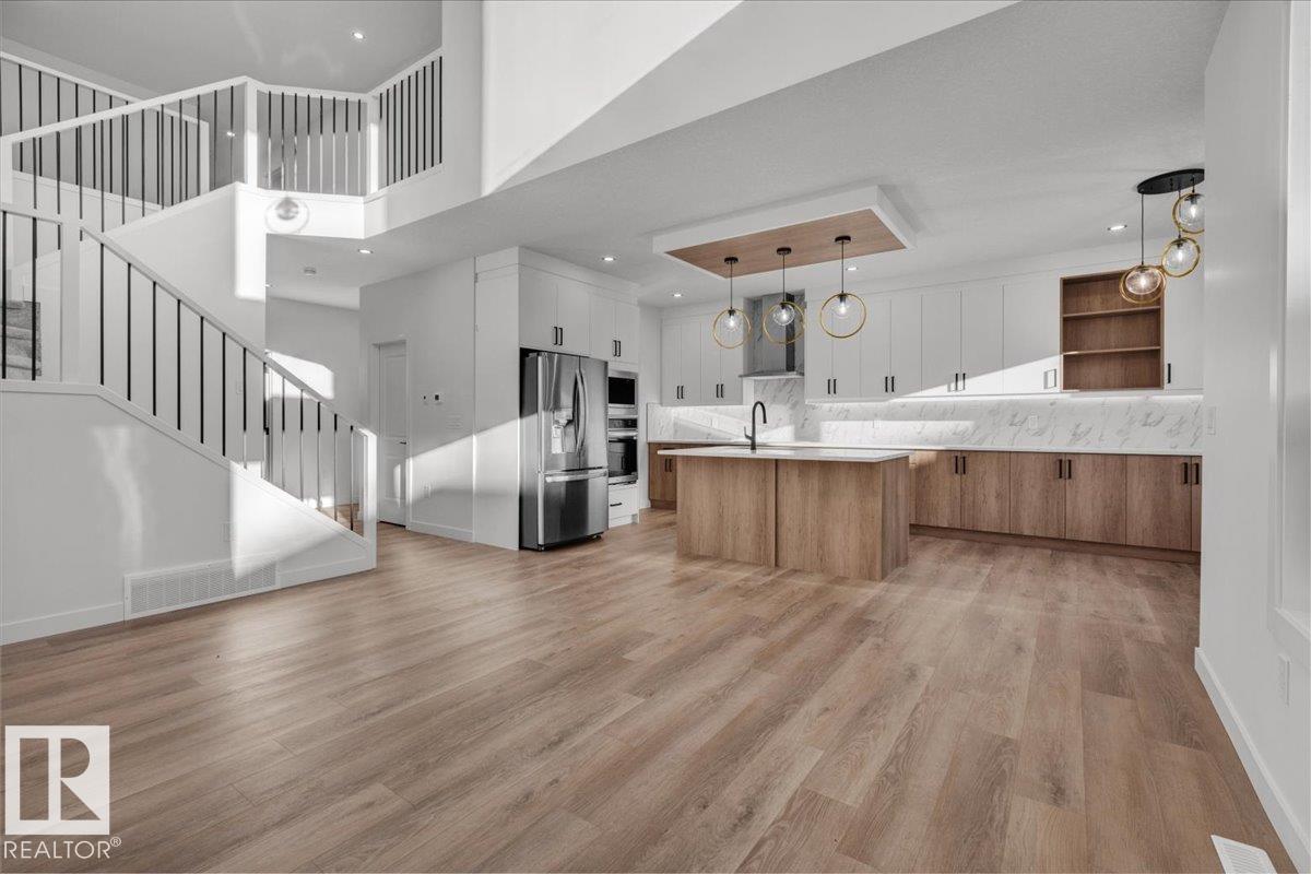 Photo 19 at 1115 Gyrfalcon Crescent NW, Hawks Ridge, Edmonton