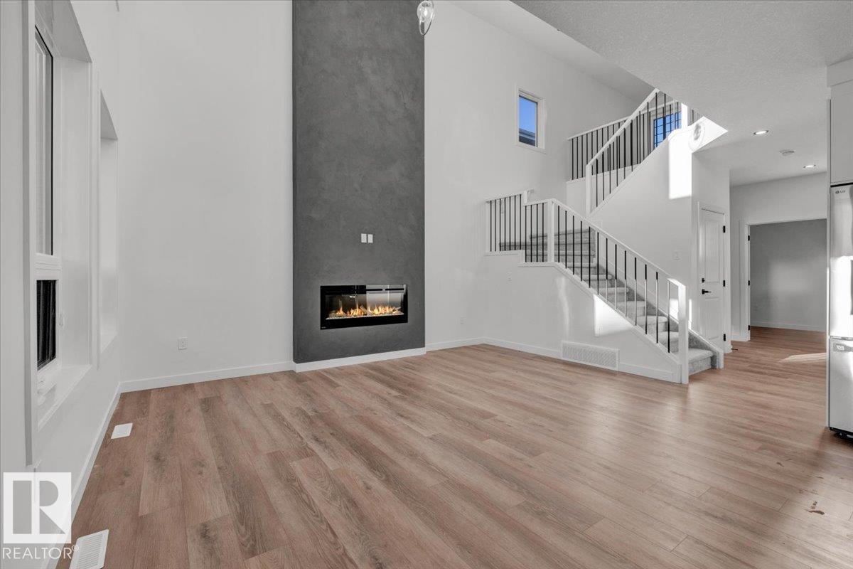 Photo 20 at 1115 Gyrfalcon Crescent NW, Hawks Ridge, Edmonton