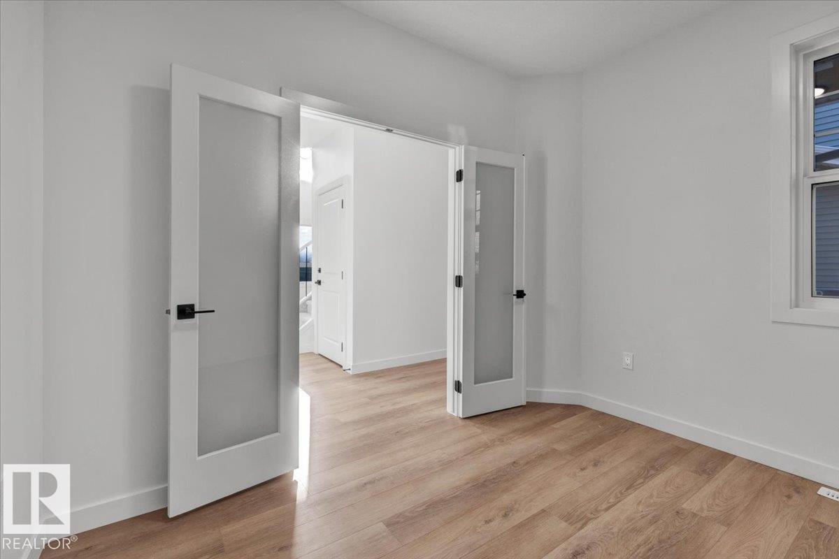 Photo 34 at 1115 Gyrfalcon Crescent NW, Hawks Ridge, Edmonton