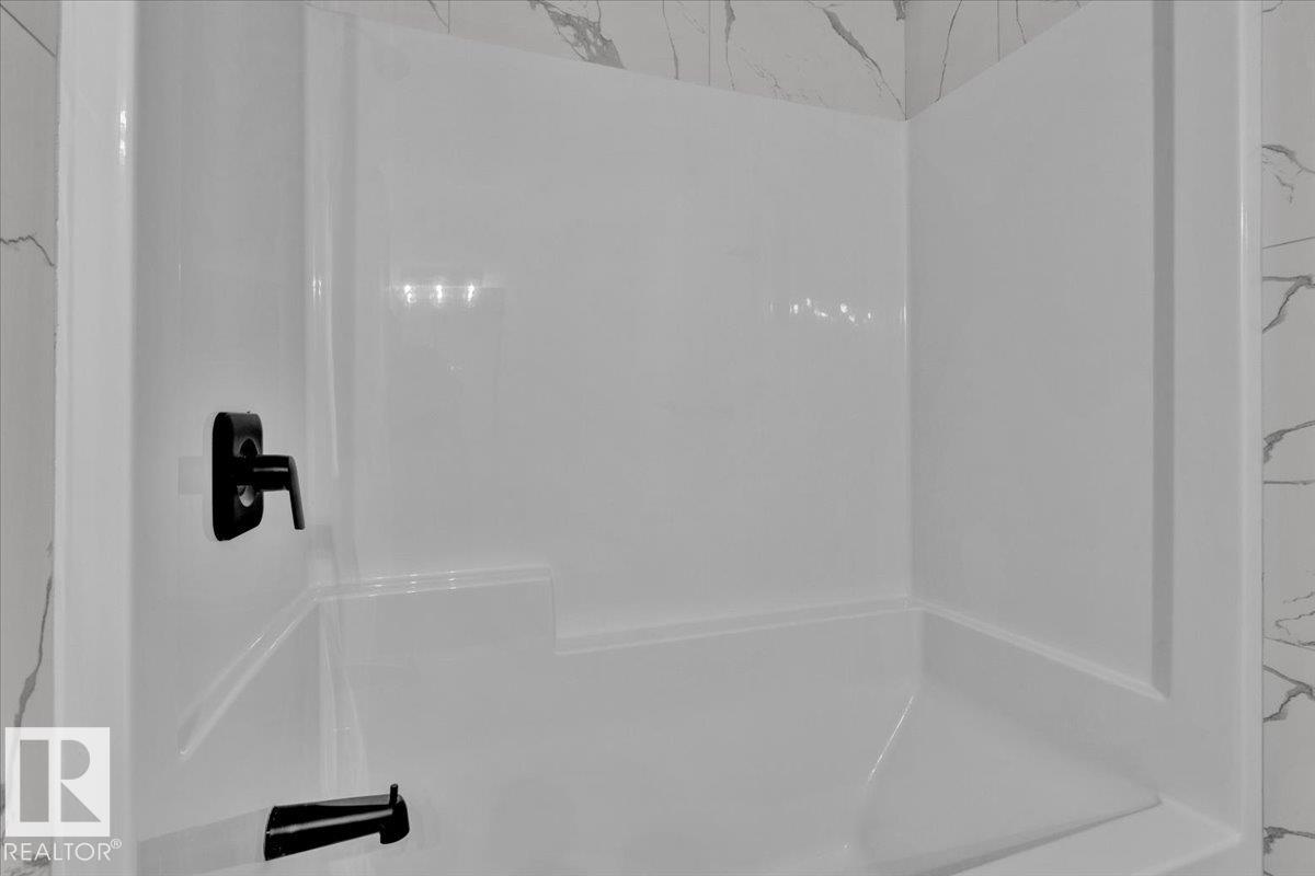Photo 42 at 1115 Gyrfalcon Crescent NW, Hawks Ridge, Edmonton
