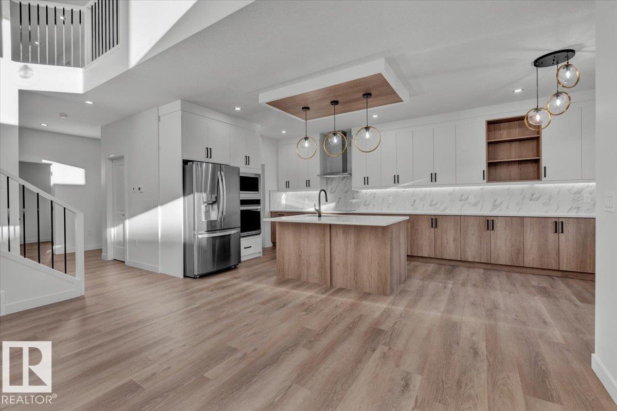 Photo 7 at 1115 Gyrfalcon Crescent NW, Hawks Ridge, Edmonton