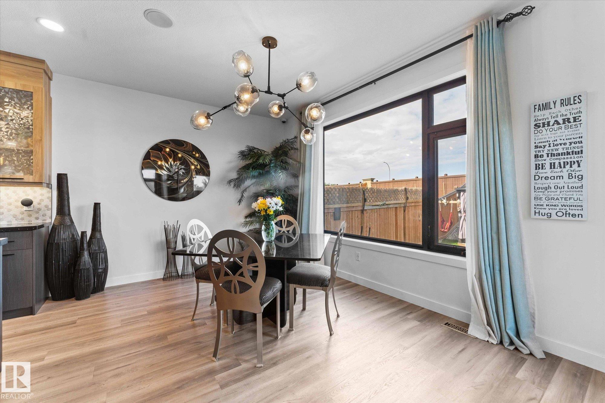 Photo 9 at 9 Brunswyck Crescent, Fenwyck, Spruce Grove