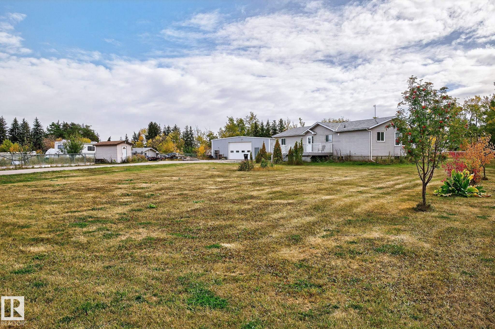 Photo 3 at 22311 119 Avenue NW, Kinglet Gardens, Edmonton