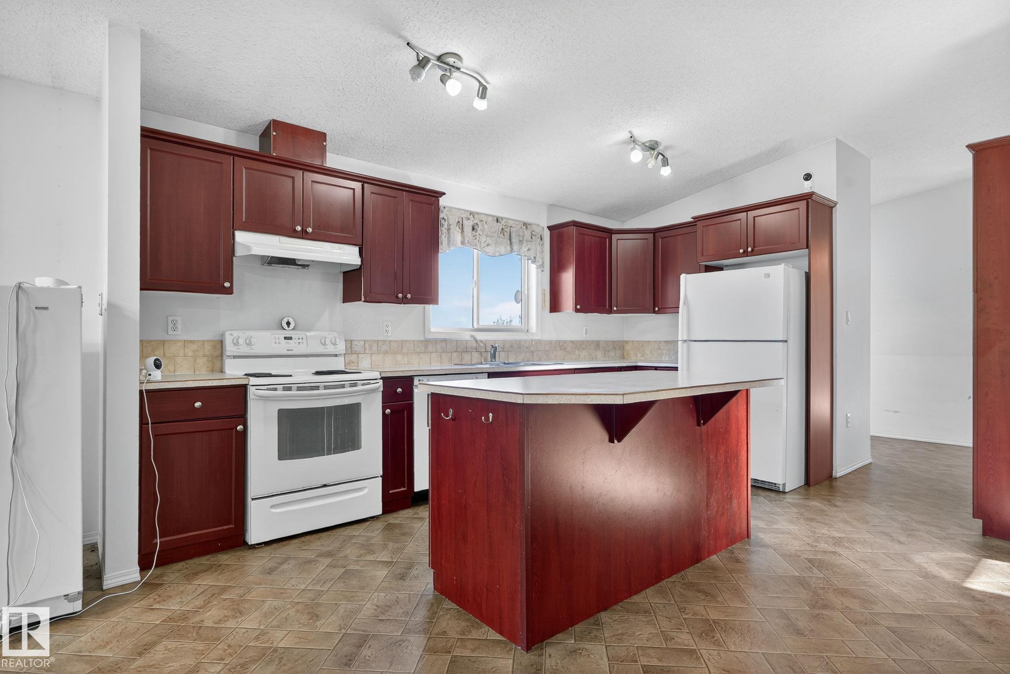 Photo 23 at 22311 119 Avenue NW, Kinglet Gardens, Edmonton