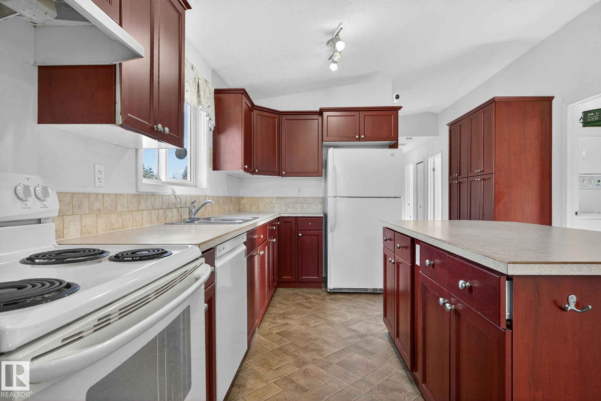 Photo 26 at 22311 119 Avenue NW, Kinglet Gardens, Edmonton