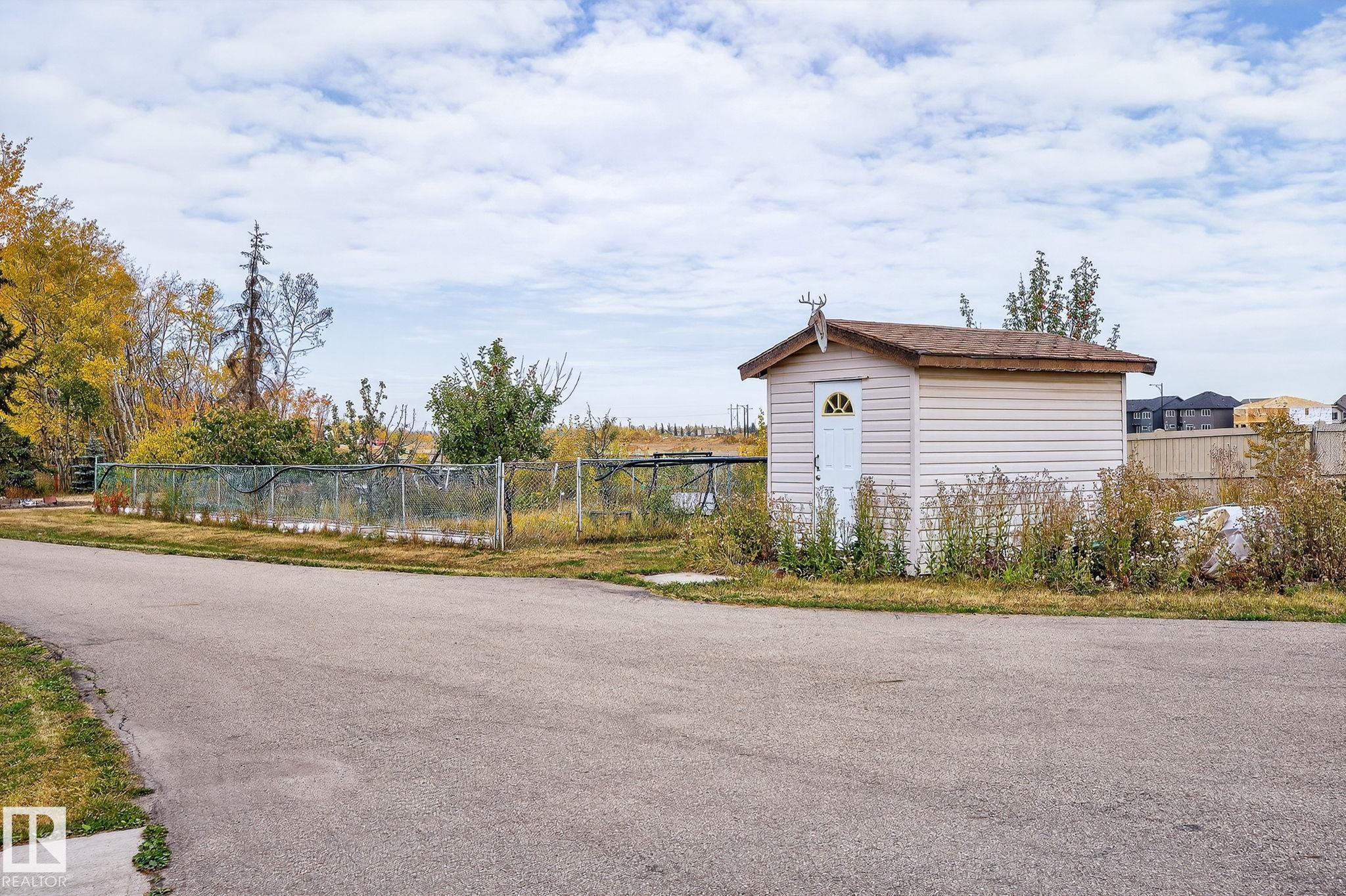 Photo 8 at 22311 119 Avenue NW, Kinglet Gardens, Edmonton