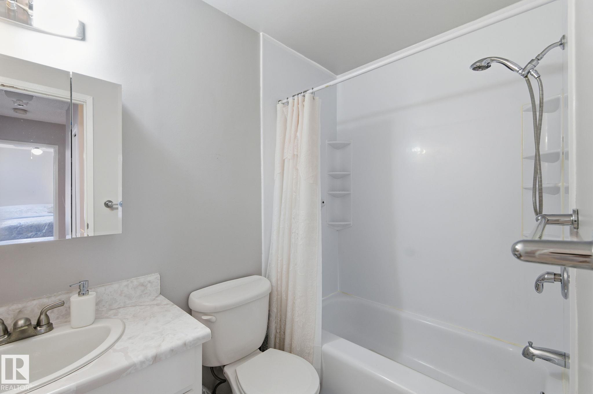 Photo 27 at 7231 180 Street NW, Lymburn, Edmonton
