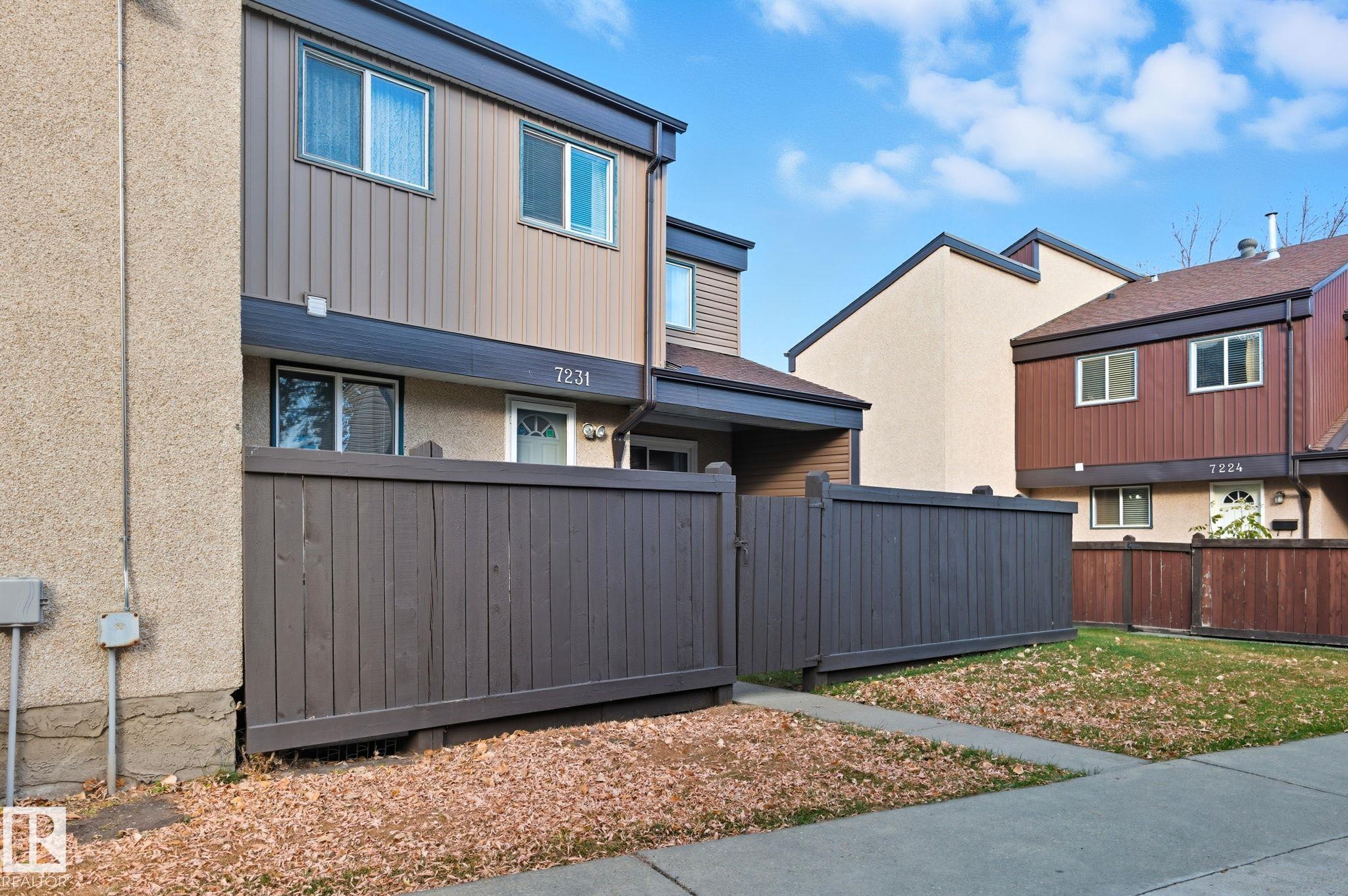 Photo 4 at 7231 180 Street NW, Lymburn, Edmonton