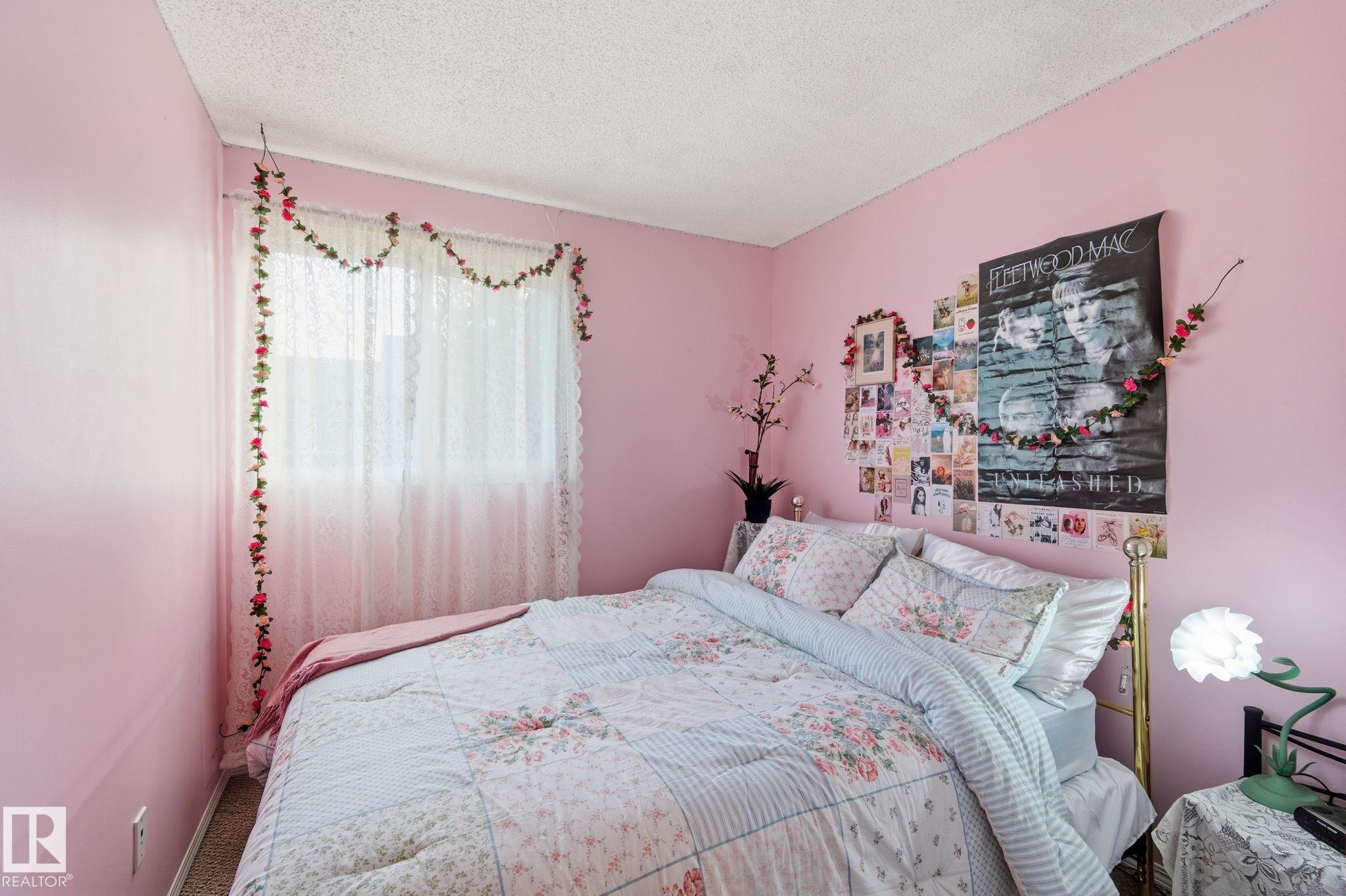 Photo 31 at 7231 180 Street NW, Lymburn, Edmonton
