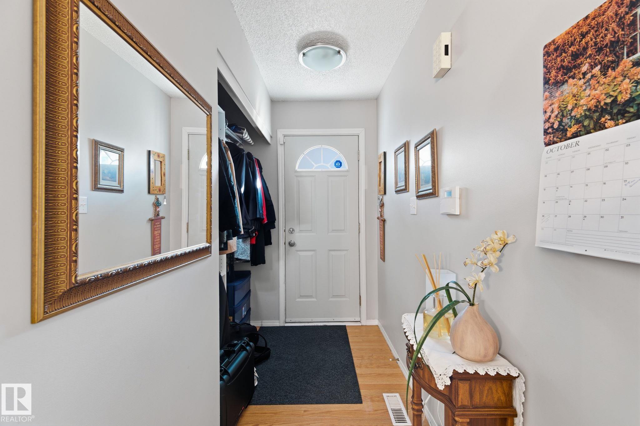 Photo 7 at 7231 180 Street NW, Lymburn, Edmonton