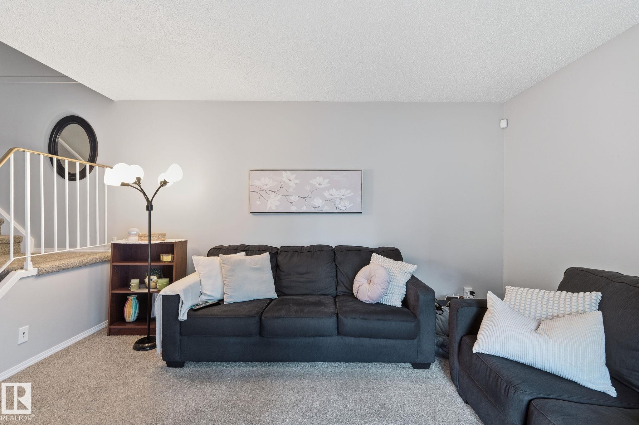 Photo 9 at 7231 180 Street NW, Lymburn, Edmonton