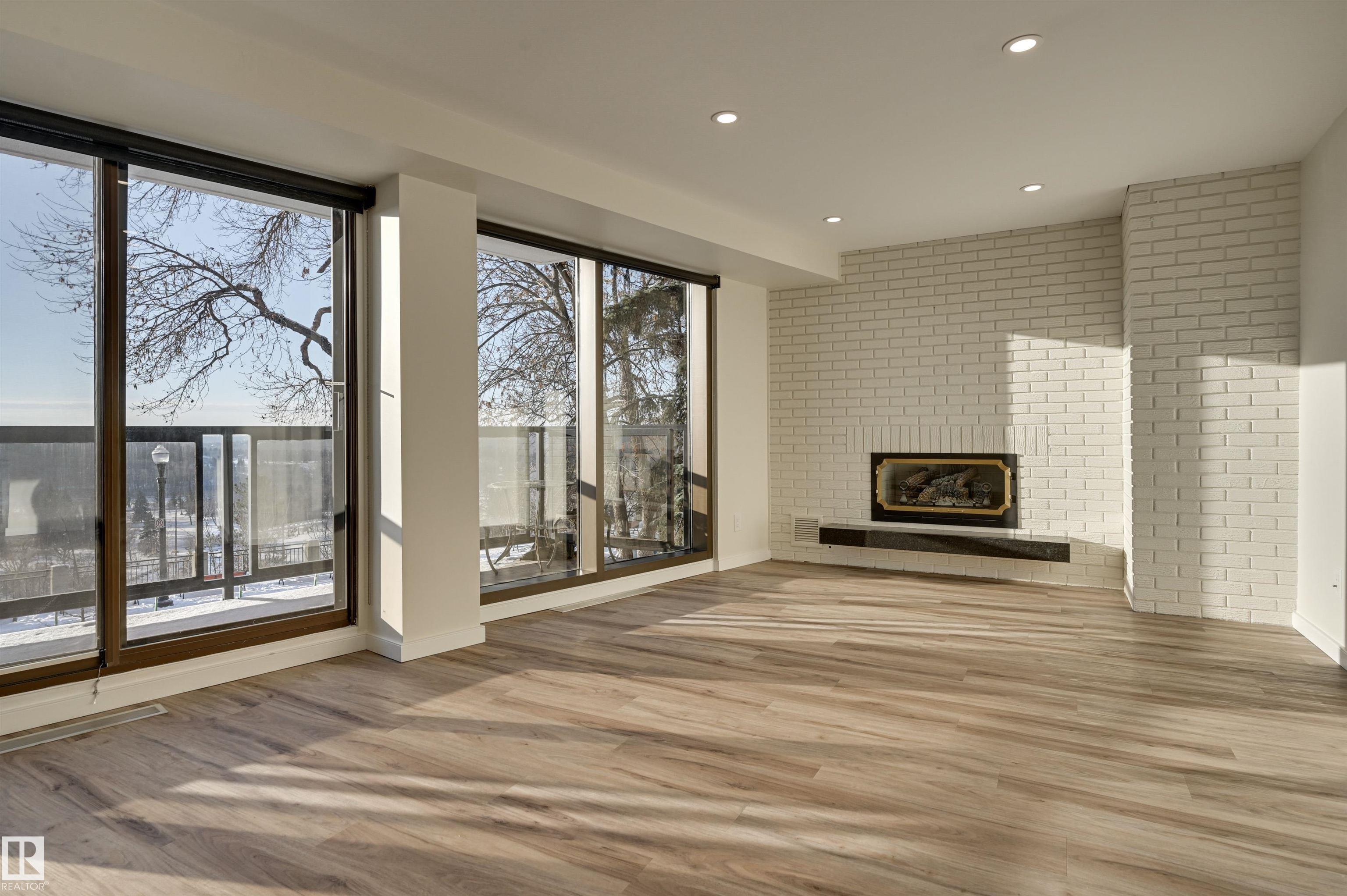 Photo 11 at 11960 100 Avenue NW, Wîhkwêntôwin, Edmonton