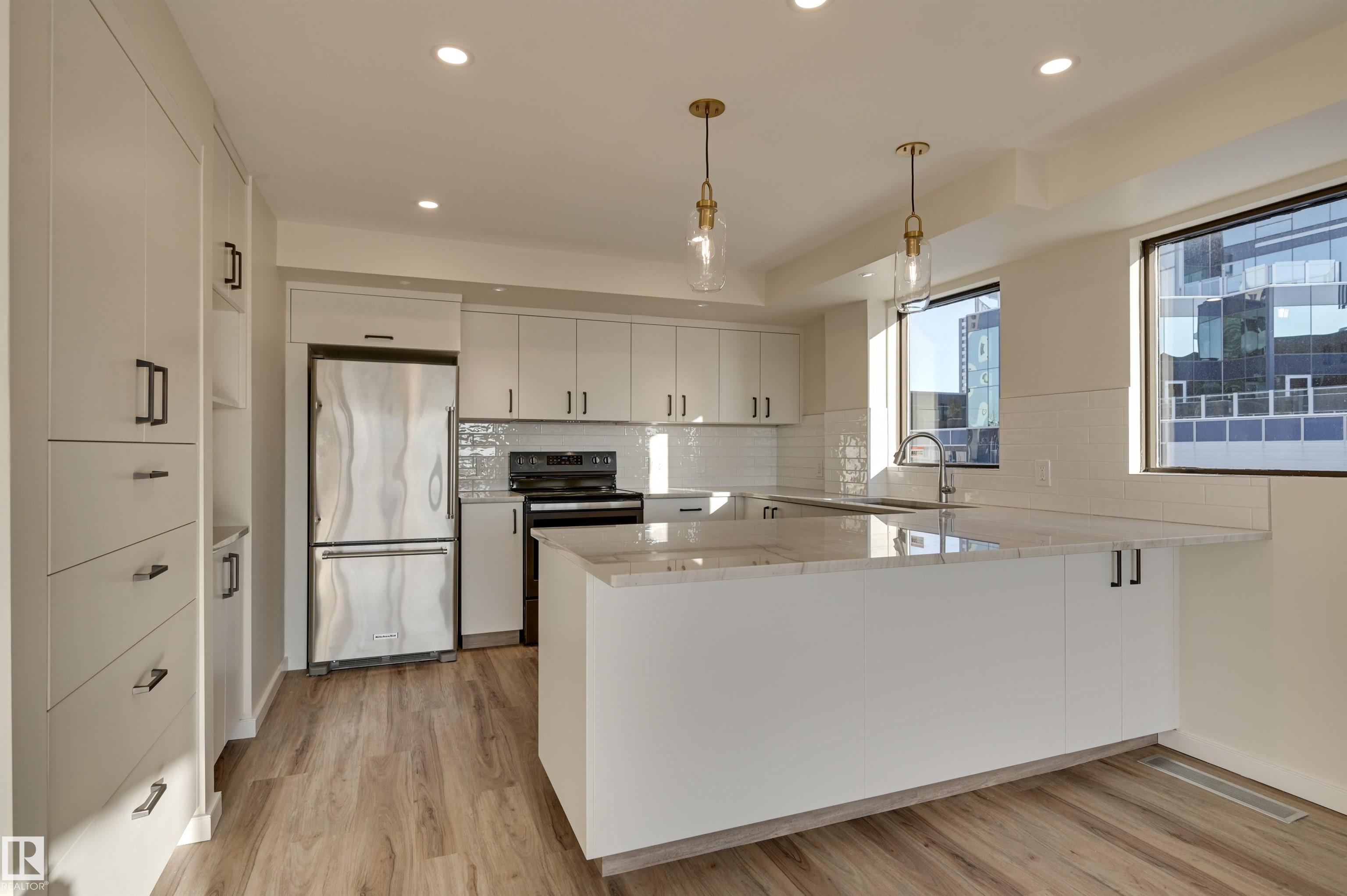 Photo 17 at 11960 100 Avenue NW, Wîhkwêntôwin, Edmonton