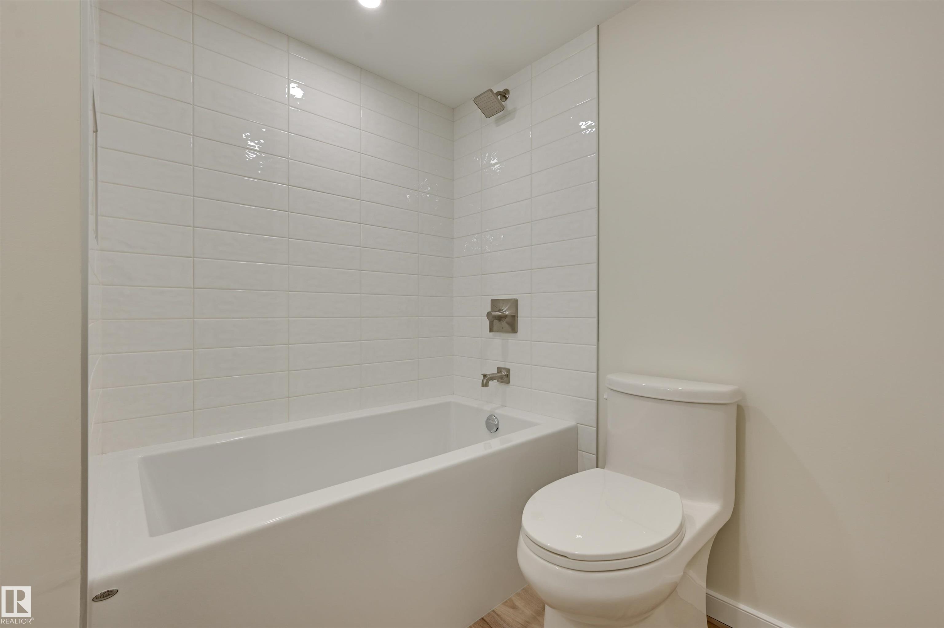 Photo 34 at 11960 100 Avenue NW, Wîhkwêntôwin, Edmonton