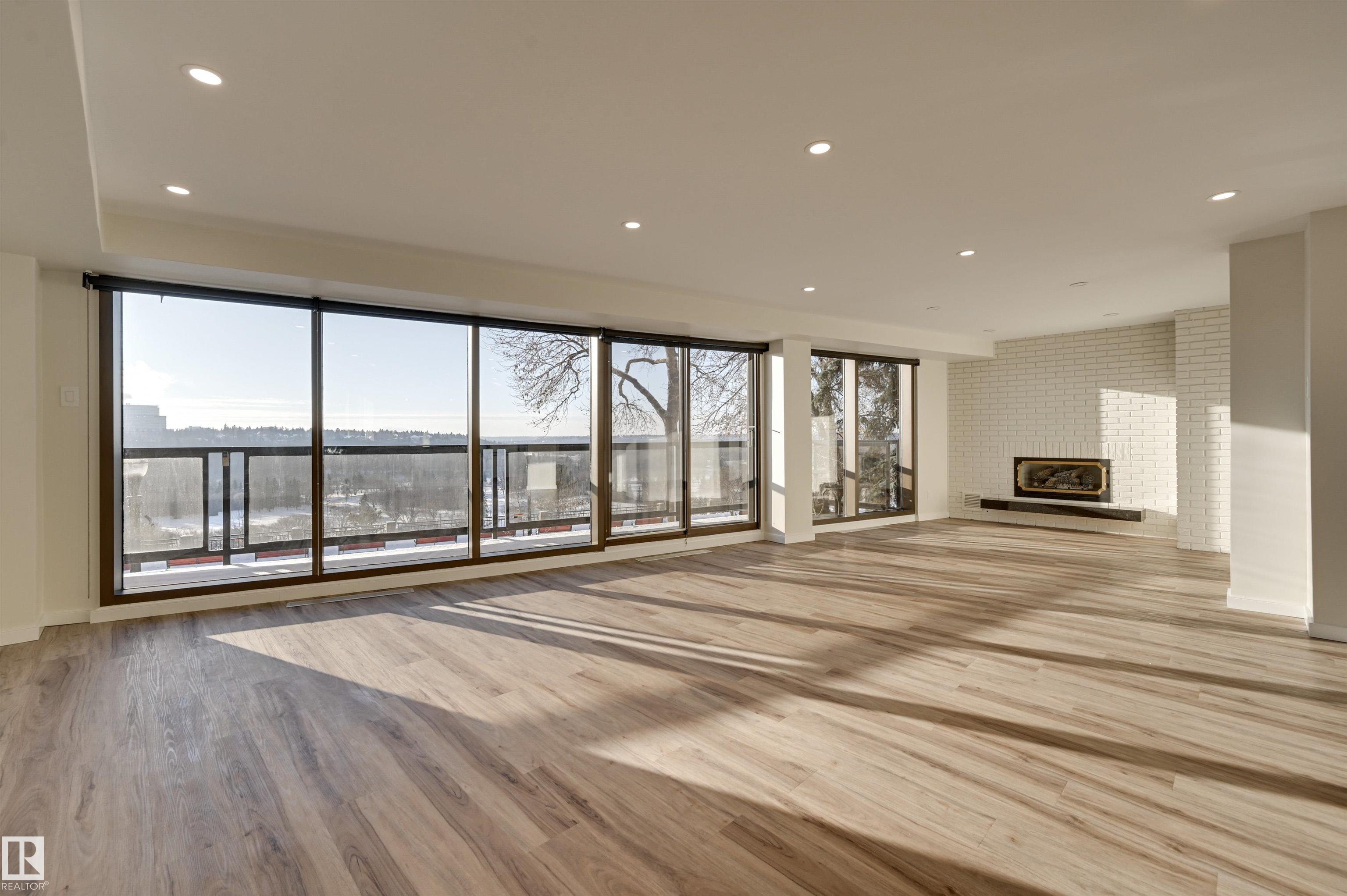 Photo 9 at 11960 100 Avenue NW, Wîhkwêntôwin, Edmonton