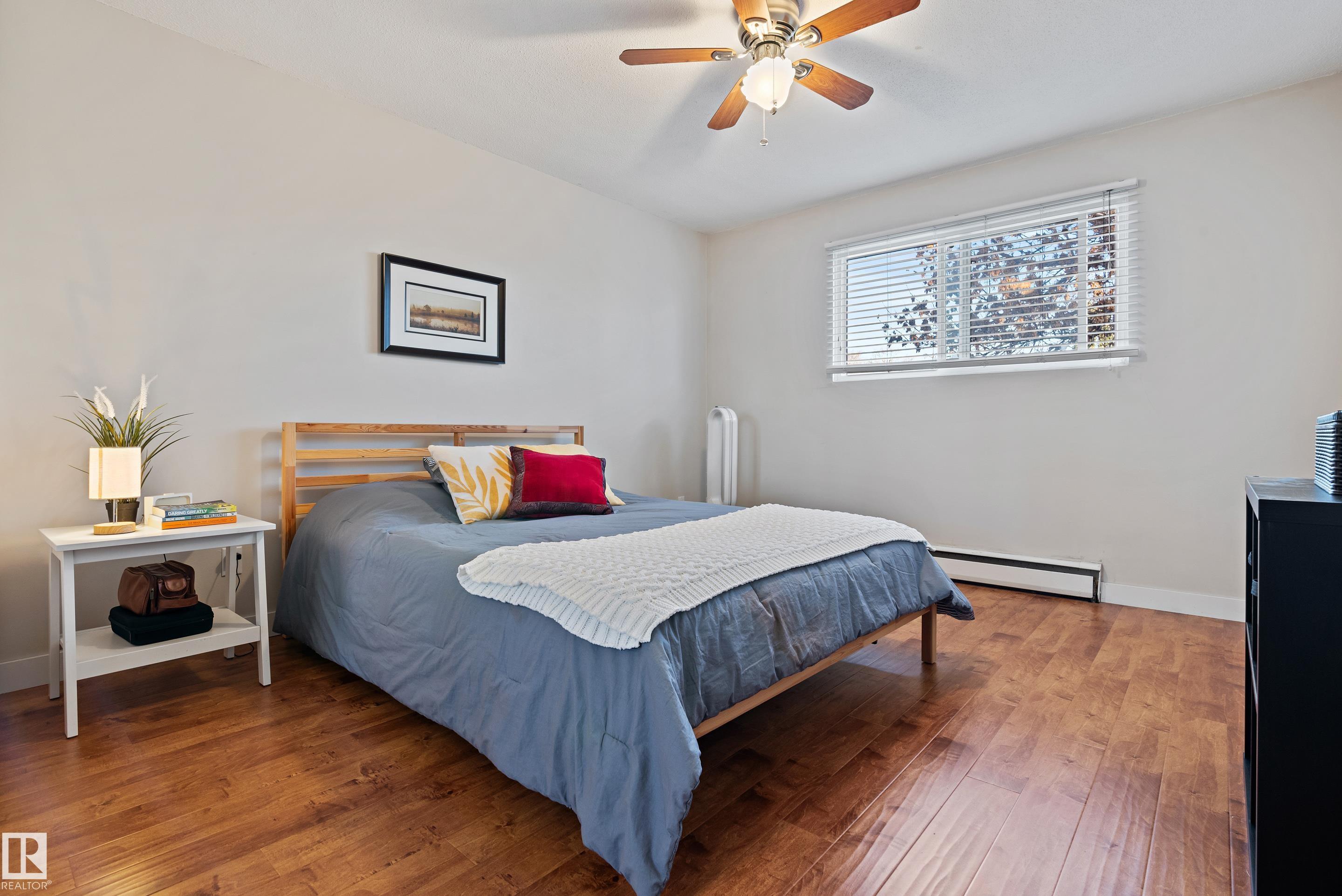 Photo 12 at 10 - 5635 105 Street NW, Pleasantview, Edmonton