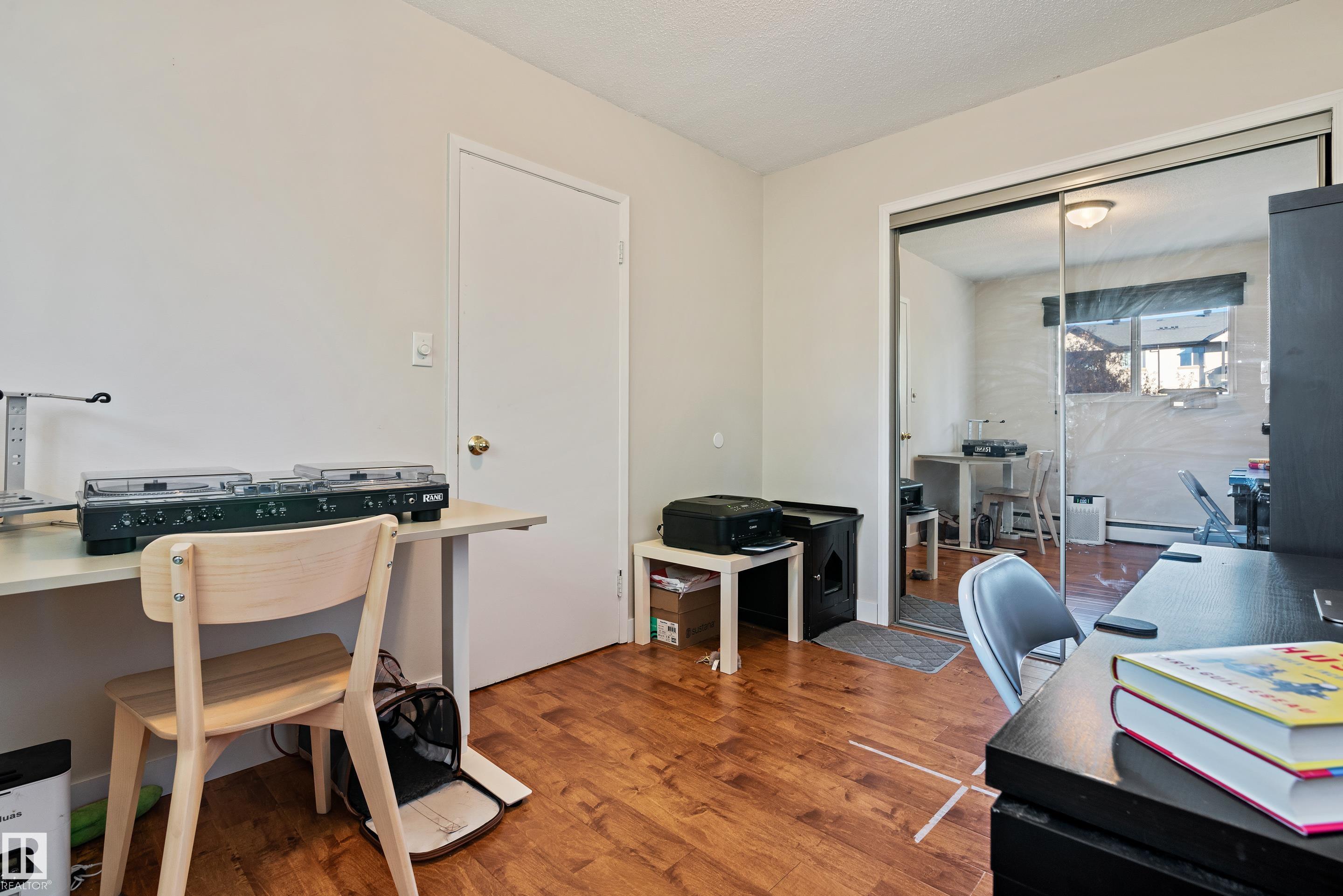Photo 15 at 10 - 5635 105 Street NW, Pleasantview, Edmonton