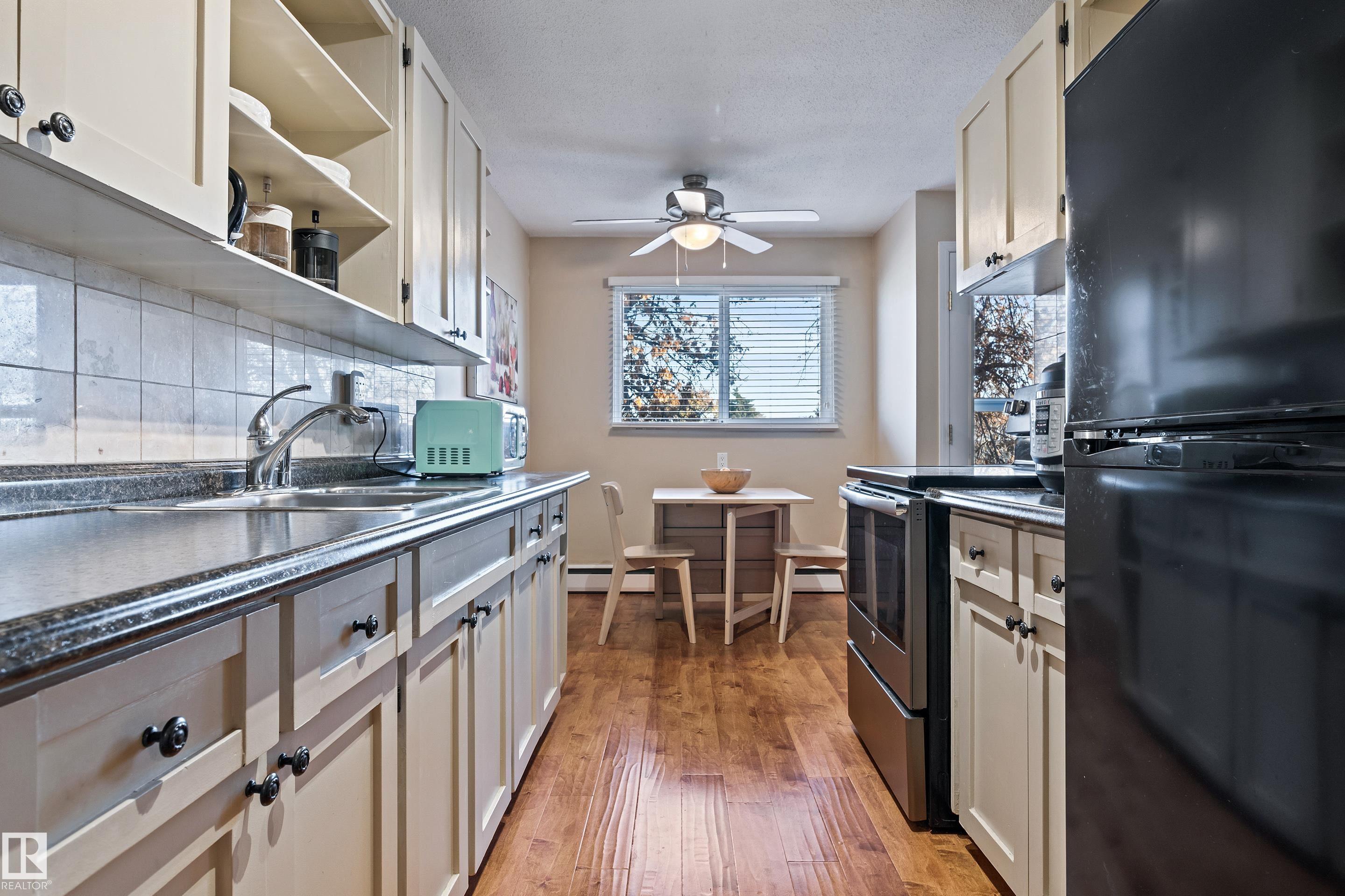 Photo 10 at 10 - 5635 105 Street NW, Pleasantview, Edmonton
