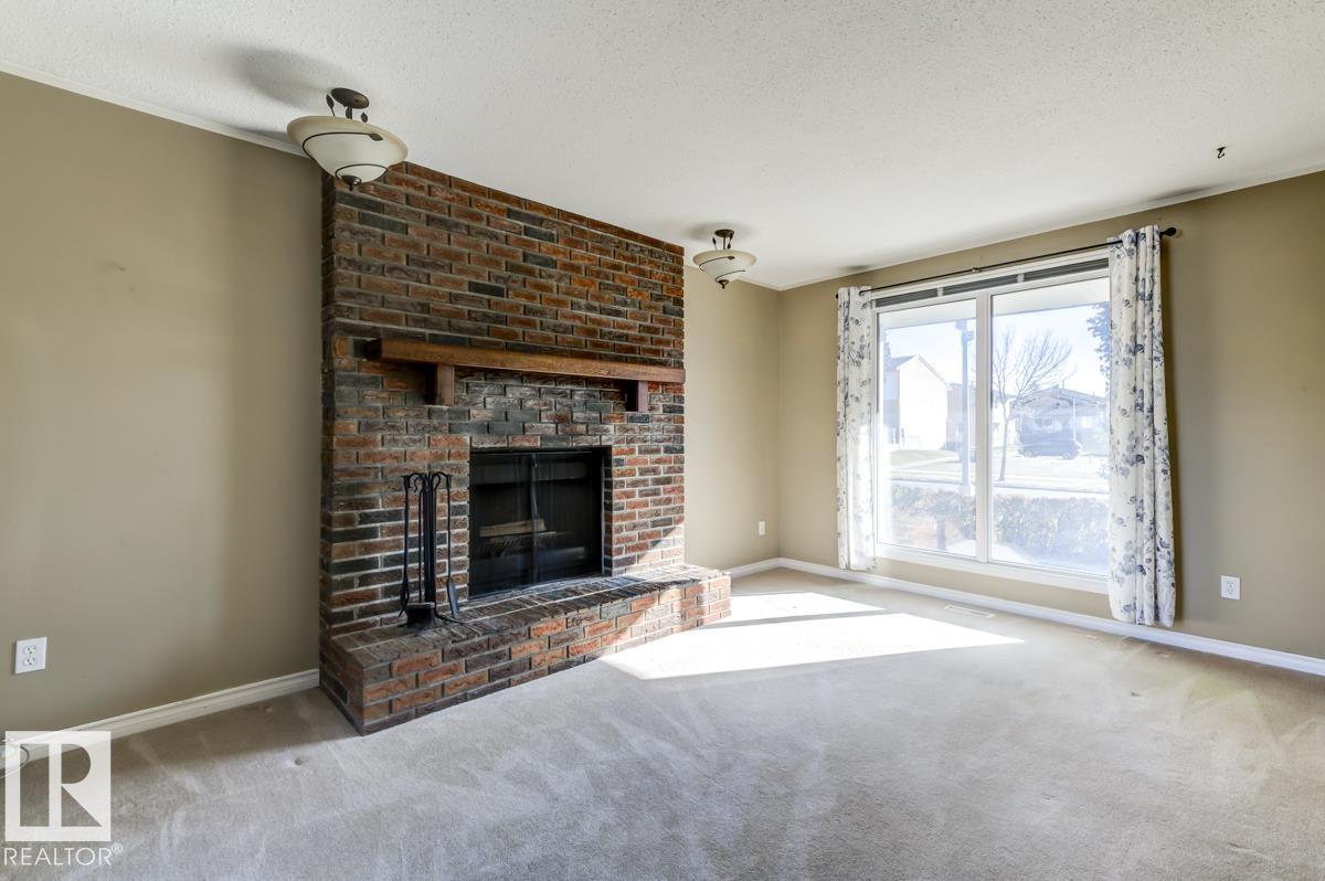 Photo 16 at 17920 76 Avenue NW, Lymburn, Edmonton